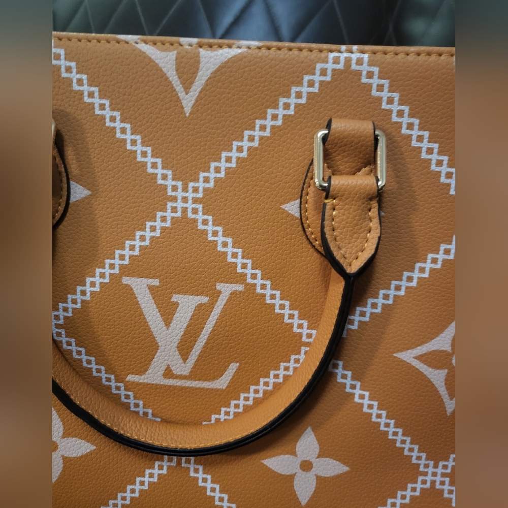 Bag - Picture 3 of 13